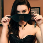 잘로 가죽 안대